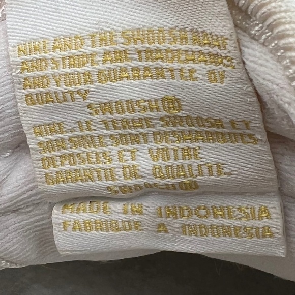 Nike Gold Metallic Leaf Classic Cortez Sneakers Size 8 Women’s - Picture 9 of 9